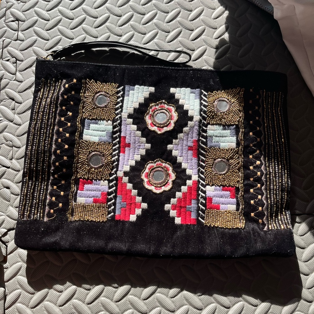 Beaded clutch bag